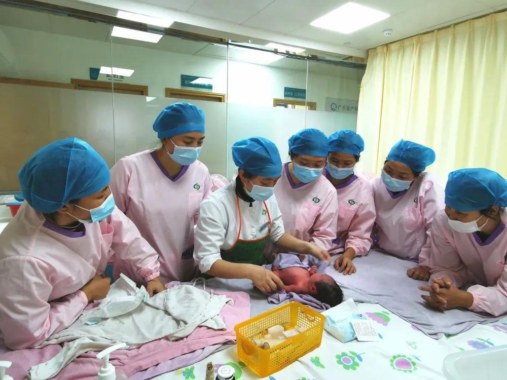 资兴市妇婴监护型护送